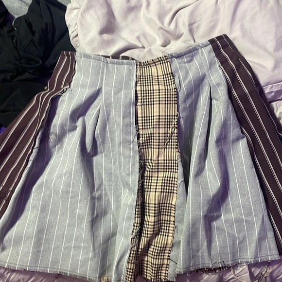 Plaid skirt - Picture 3 of 3